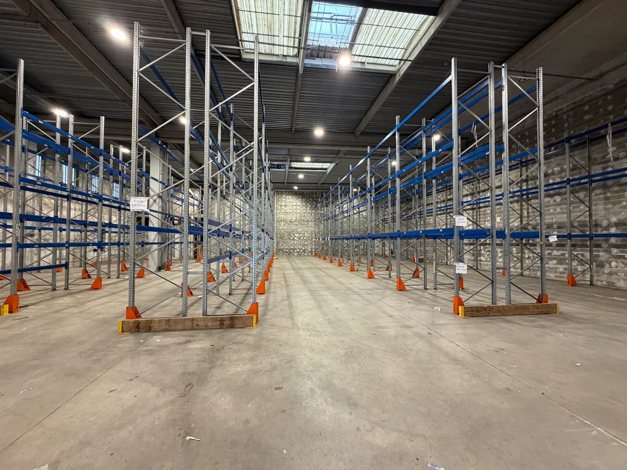logistics - Warehouse For Rent - gallery - 2