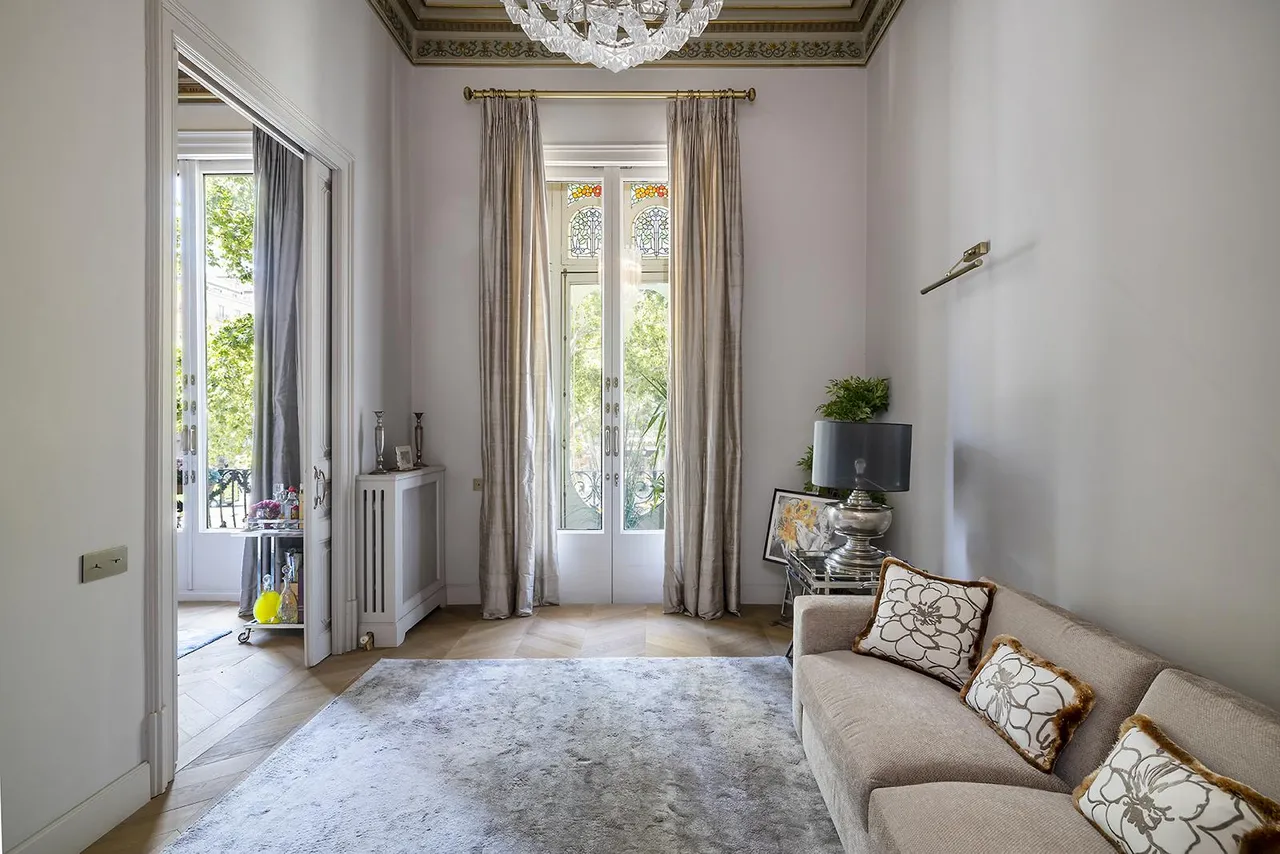 living - 409m² apartment with 264m² terrace for sale in Eixample Right - gallery - 10