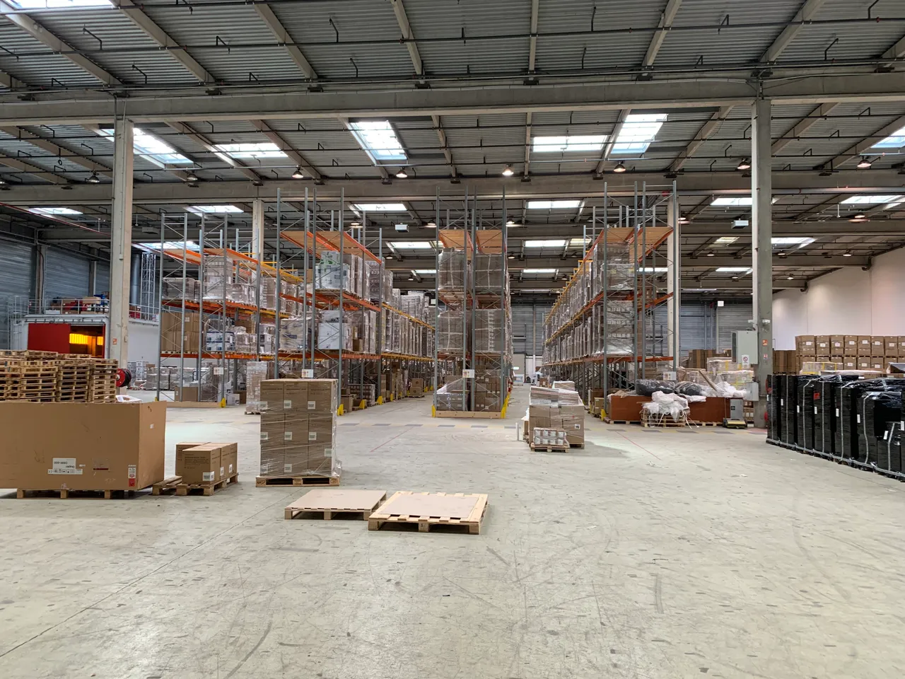 logistics - Logistics Warehouse For Rent - gallery - 6