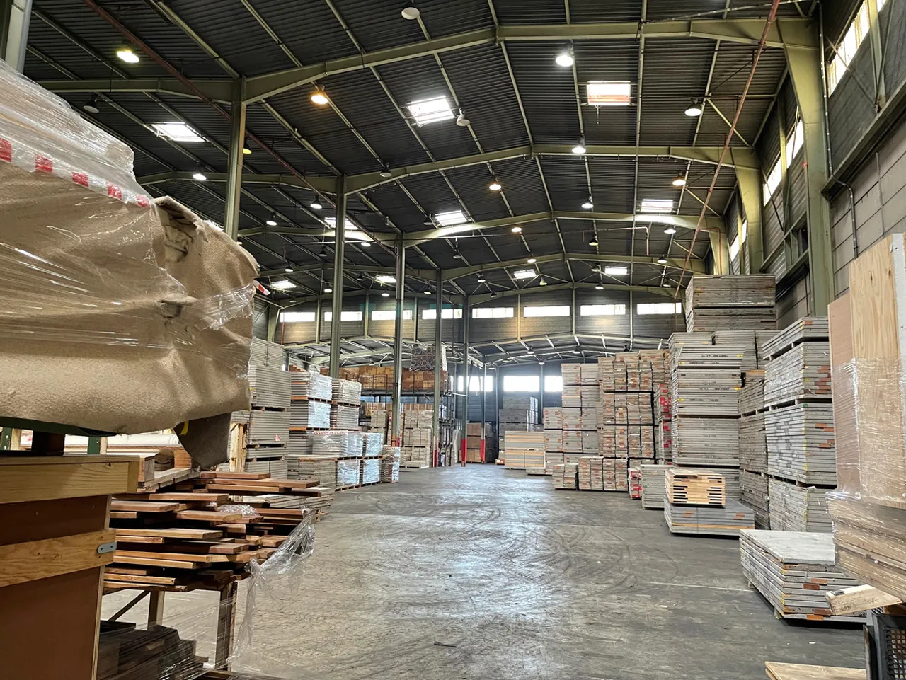 logistics - Light Industrial Premises / Offices For Rent - gallery - 8