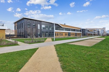 logistics - Activités / Bureaux À Louer - featured