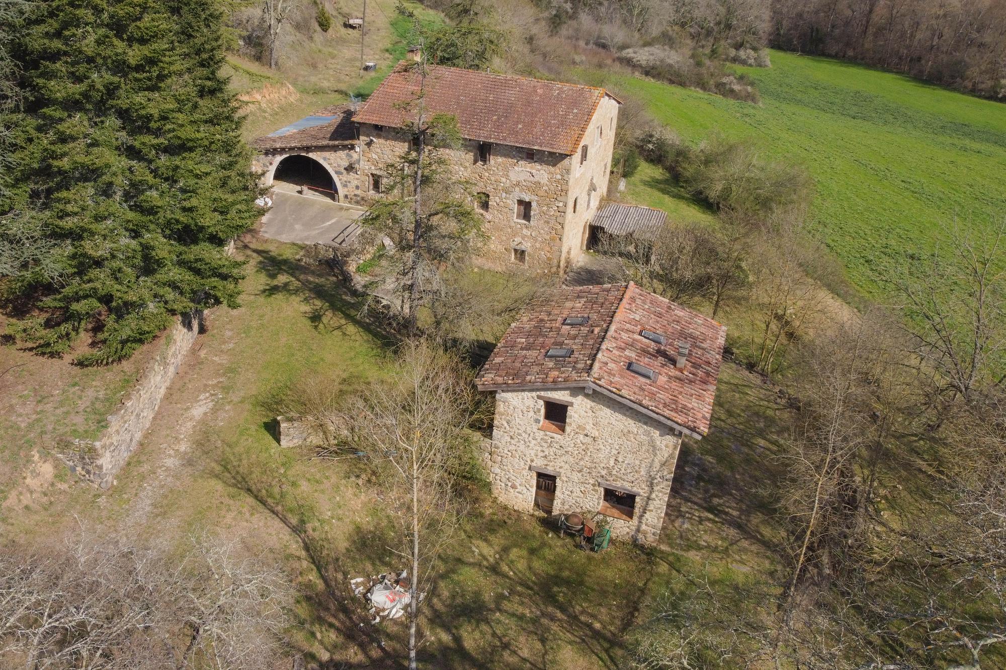 living - 444m² country house for sale in La Garrotxa, Girona - gallery - 10