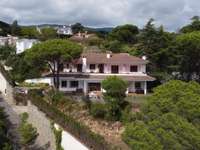 living - 414m² house / villa with 2,210m² garden for sale in Sant Pol de Mar - gallery thumbnail - 5