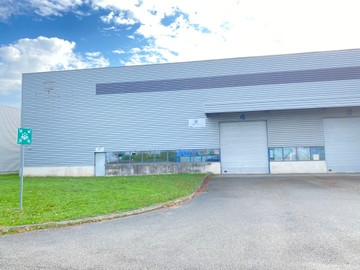 logistics - Light Industrial Premises / Offices For Rent - featured