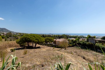 living - Parcela de 2,067m² en venta en Premià de Dalt, Barcelona - featured