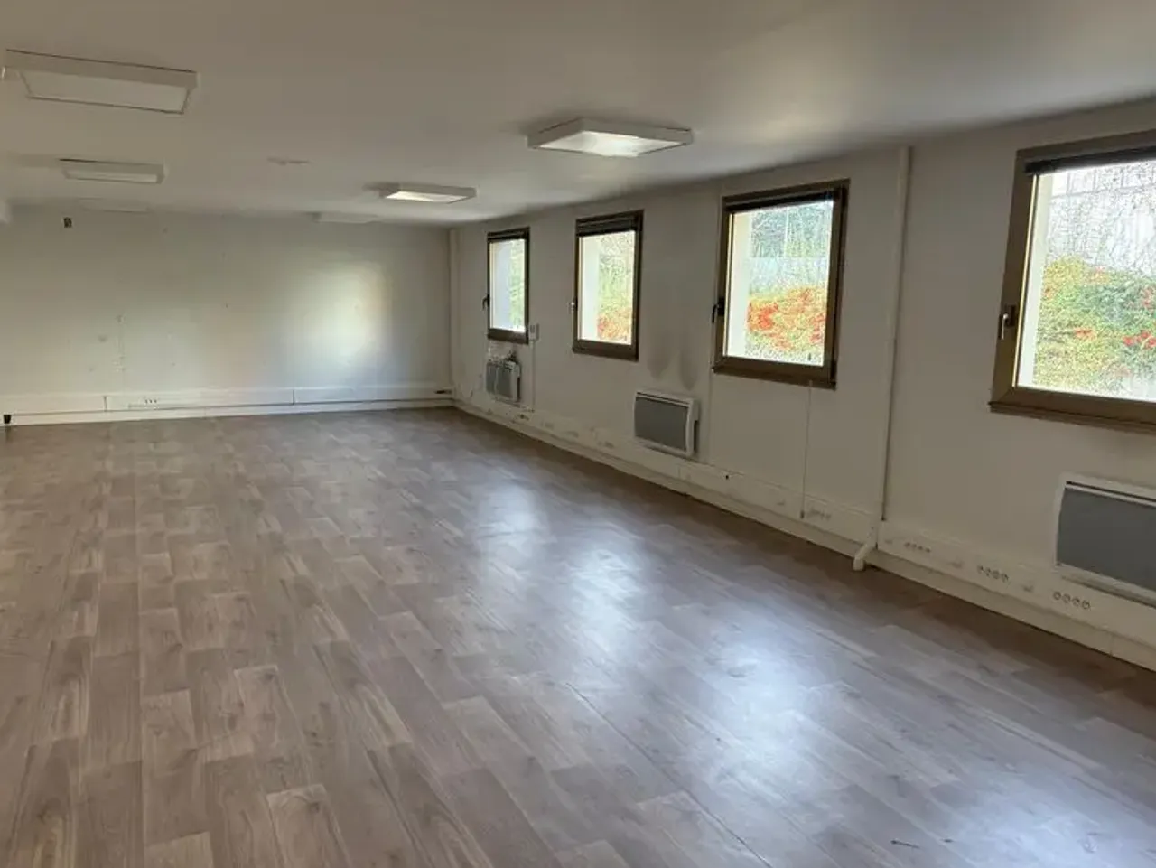 logistics - Activités / Bureaux À Louer - gallery - 7