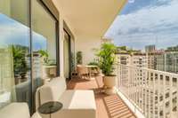 living - 211m² apartment with 17m² terrace for sale in Turó Park - gallery thumbnail - 4