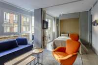 living - Piso de 55m² en venta en Jerónimos, Madrid - gallery thumbnail - 3