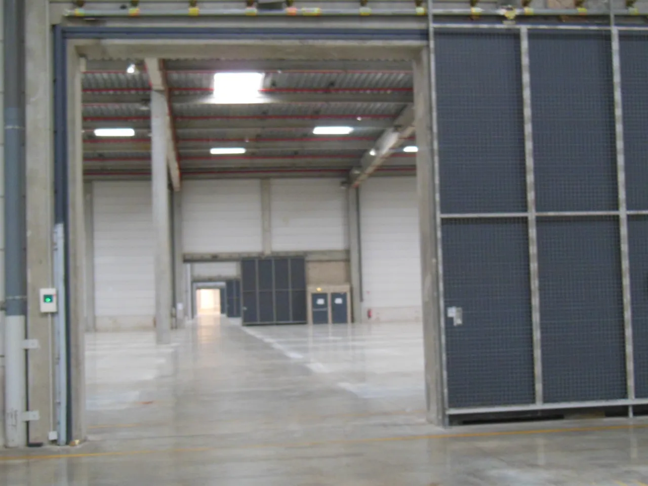 logistics - Logistics Warehouse For Rent - gallery - 9