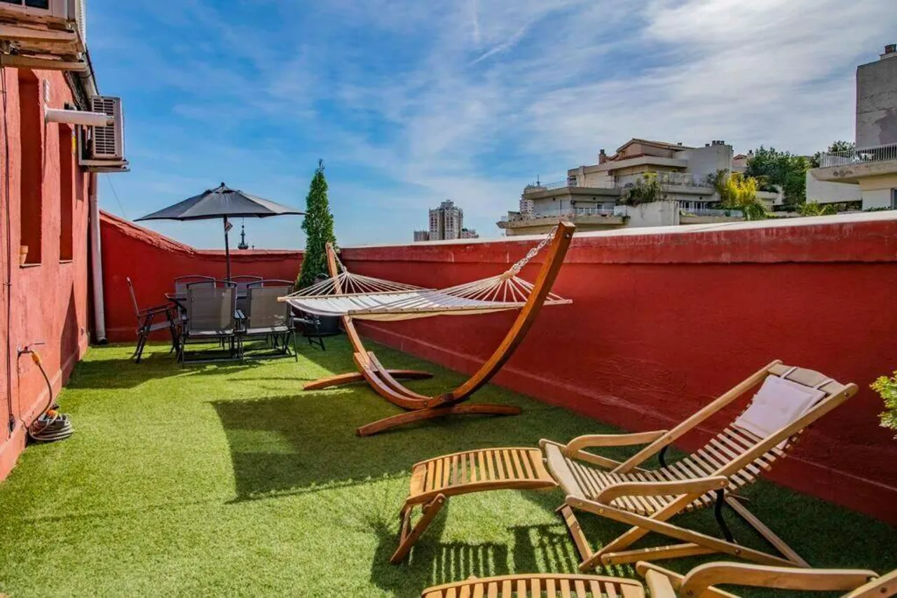 living - 81m² penthouse for rent in Universidad, Madrid - gallery - 5