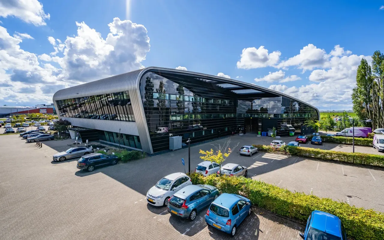 office - The Wing - Office - Dils - gallery - 2