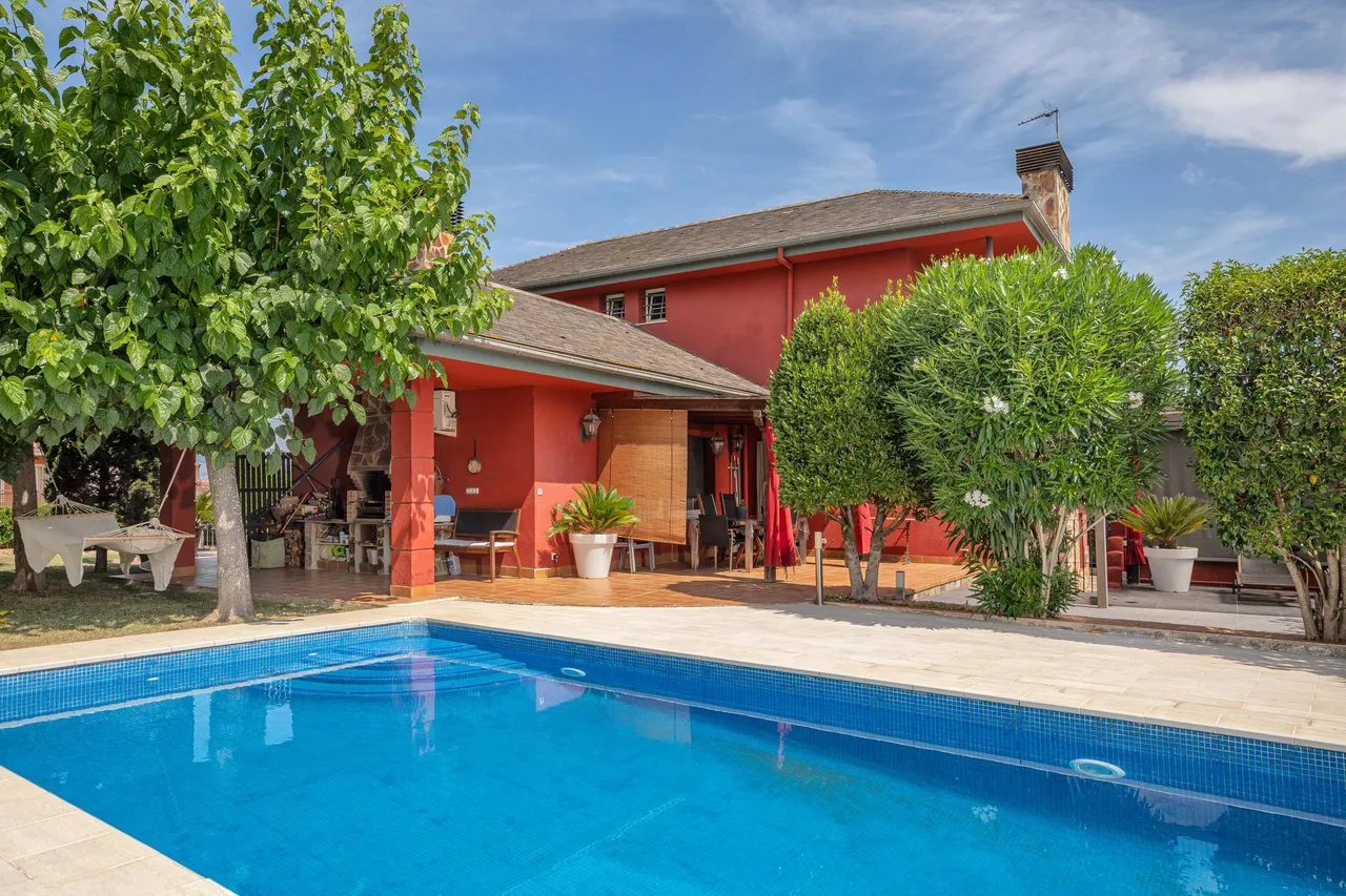 living - 310m² house / villa for sale in Palau, Girona - gallery - 3