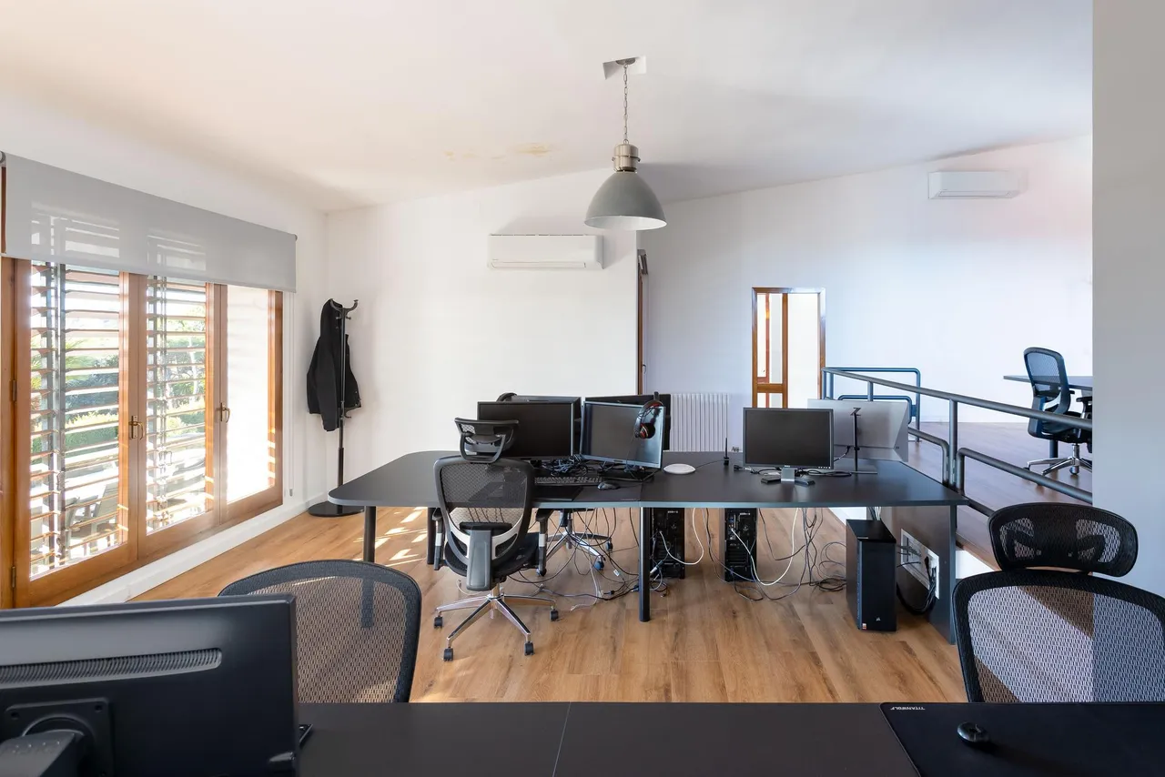 living - 848m² house / villa for sale in Tiana, Barcelona - gallery - 10