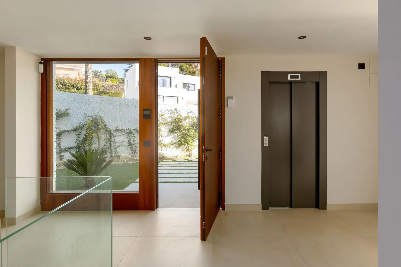 living - 532m² house / villa for sale in Vilassar de Dalt, Barcelona - gallery - 9