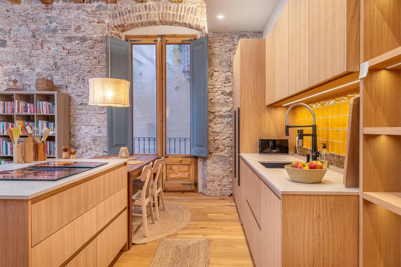 living - Piso de 135m² en venta en Barri Vell, Girona - gallery - 6