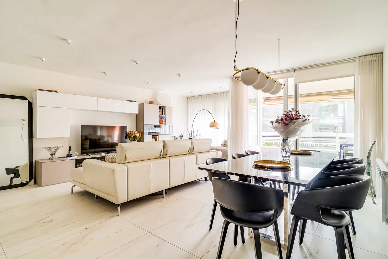 living - 137m² apartment for sale in Les Corts, Barcelona - gallery - 2