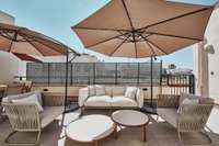 living - Piso de 47m² con 60m² terraza en venta en Goya, Madrid - gallery thumbnail - 6