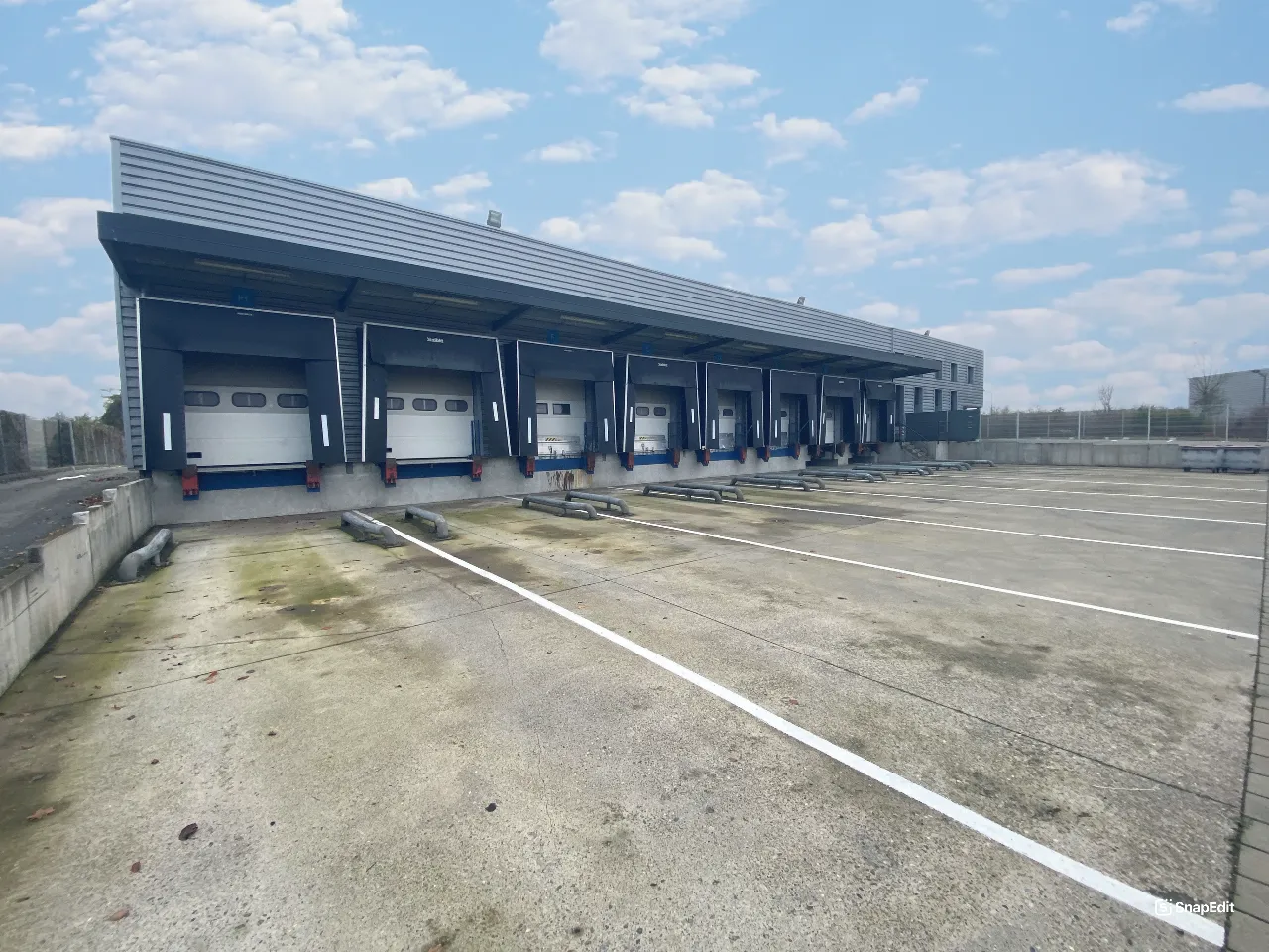 logistics - Messagerie À Louer - gallery - 3