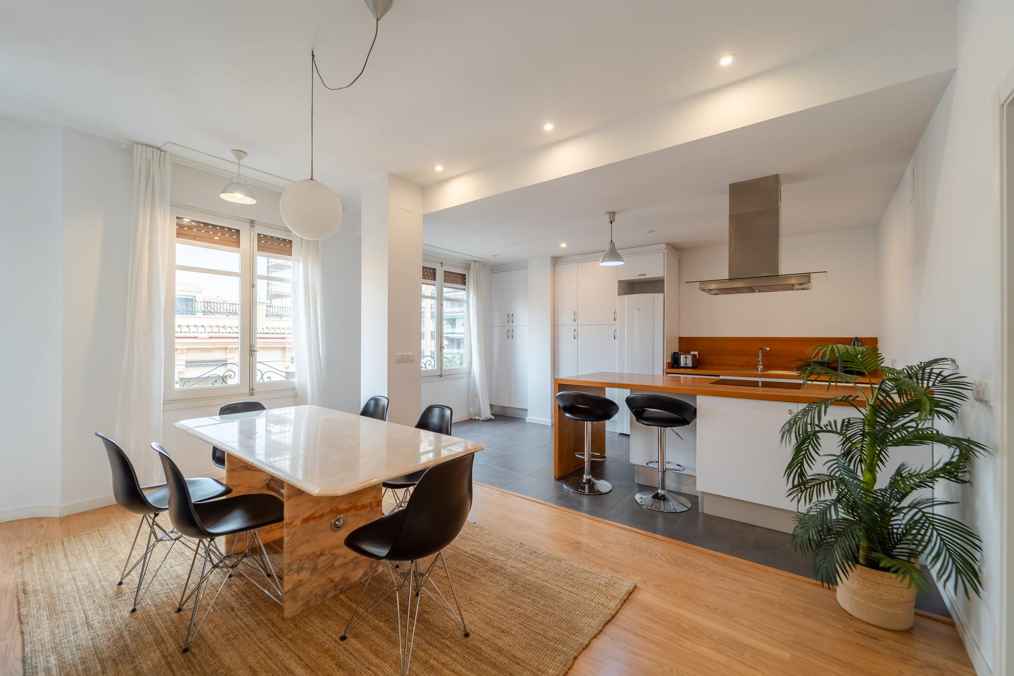 living - 117m² apartment for rent in Extramurs, Valencia - gallery - 6
