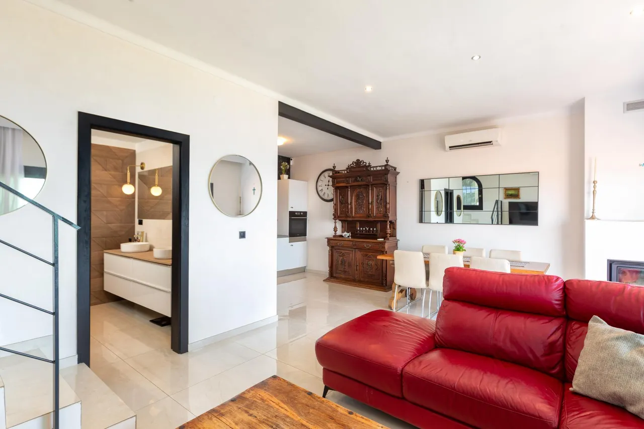 living - 215m² house / villa for sale in Bay of Roses, Costa Brava - gallery - 9