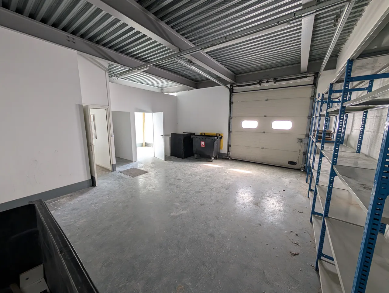 logistics - Light Industrial Premises / Offices For Rent - gallery - 4