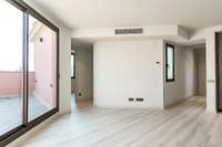 living - 70m² penthouse with 69m² terrace for sale in Eixample Right - gallery thumbnail - 10