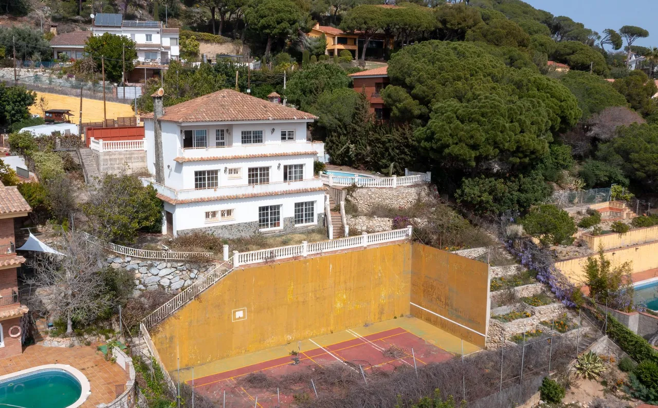 living - Casa / villa de 495m² en venta en Premià de Dalt, Barcelona - gallery - 3