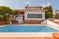 living - Casa / villa de 466m² en venta en Tamariu, Costa Brava - gallery thumbnail - 4