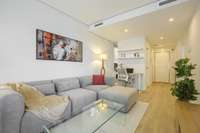 living - Piso de 60m² en alquiler en Sanchinarro, Madrid - gallery thumbnail - 1