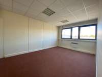 logistics - Light Industrial Premises / Offices For Rent - gallery thumbnail - 9