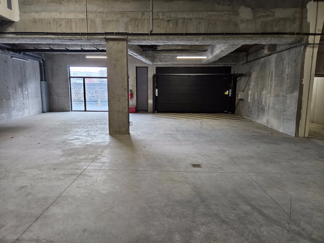 logistics - Warehouse / Offices For Rent - gallery - 5