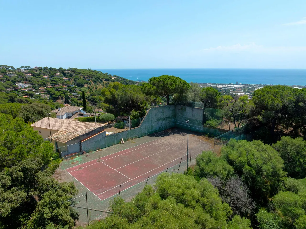 living - 1,744m² house / villa for sale in Cabrera de Mar, Barcelona - gallery - 5