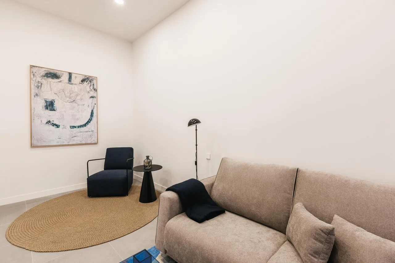 living - Piso de 120m² en alquiler en La Latina, Madrid - gallery - 2