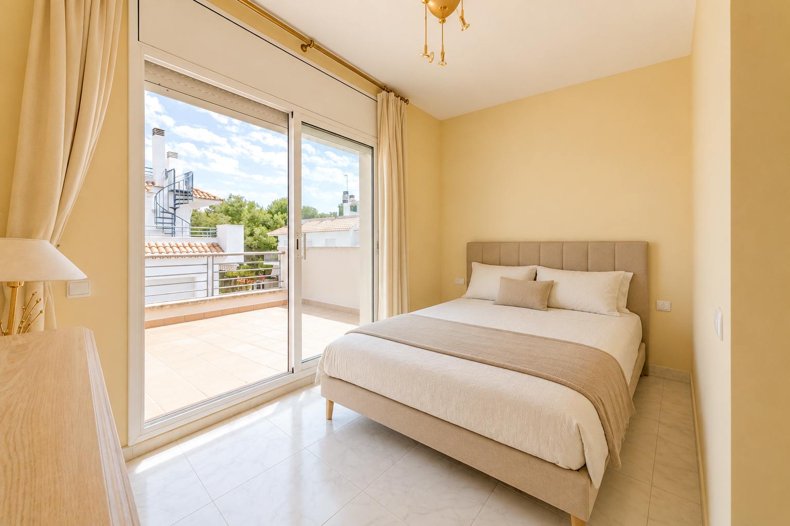 living - 89m² penthouse with 41m² terrace for sale in Sitges Town - gallery - 4