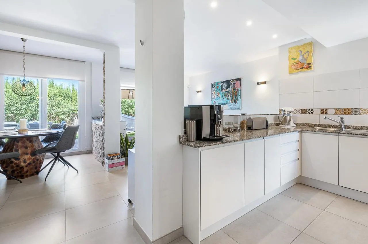 living - 98m² house / villa with 35m² garden for sale in San José - gallery - 7