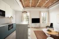 living - Piso de 103m² en venta en Eixample Derecho, Barcelona - gallery thumbnail - 2
