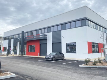logistics - Local d’activités À Louer - featured