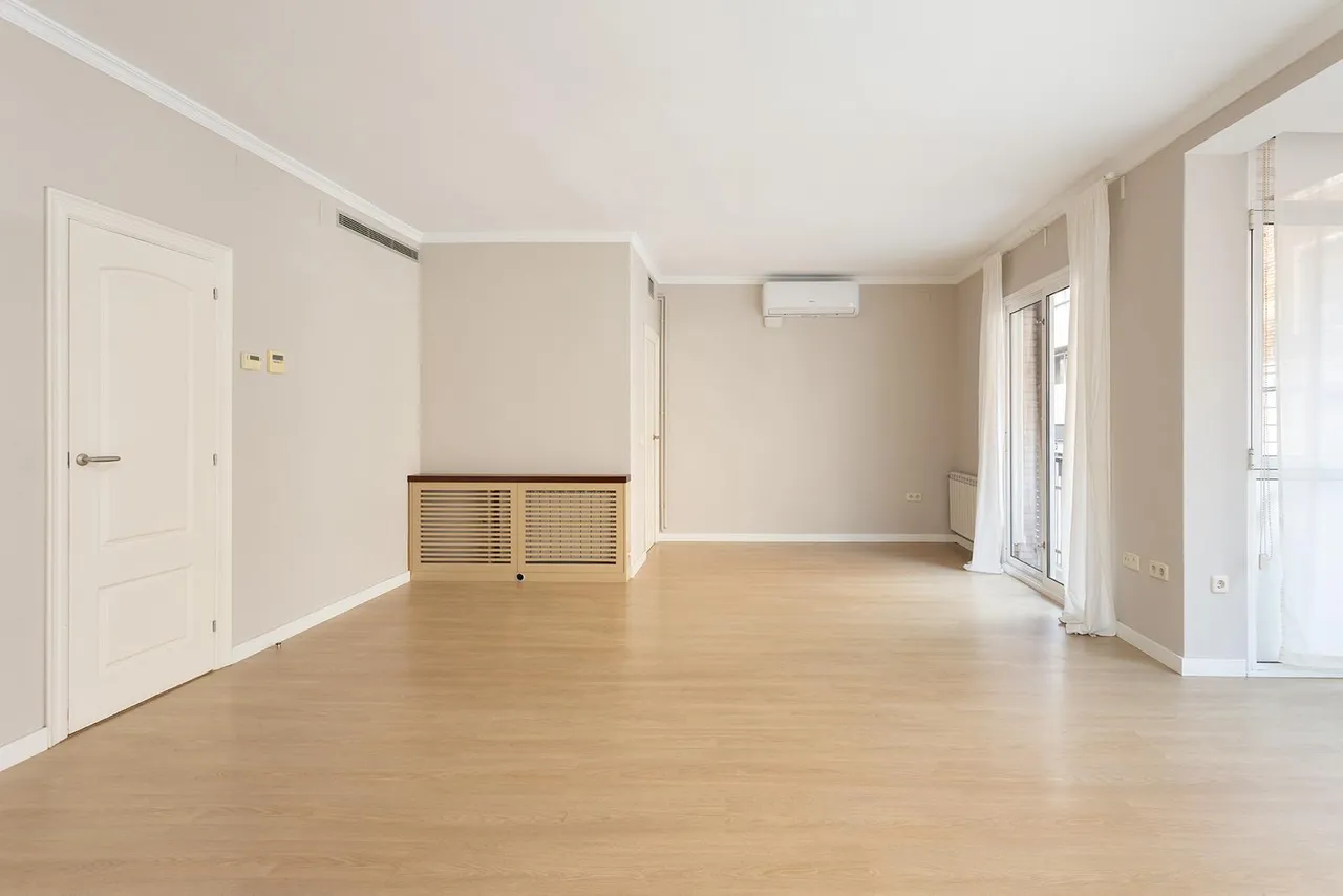 living - Piso de 130m² en venta en Sant Gervasi - Galvany, Barcelona - gallery - 2