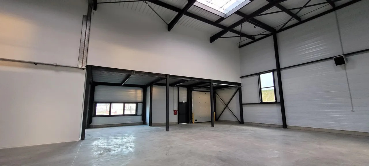 logistics - Activités / Bureaux À Louer - gallery - 3