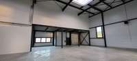 logistics - Activités / Bureaux À Louer - gallery thumbnail - 3