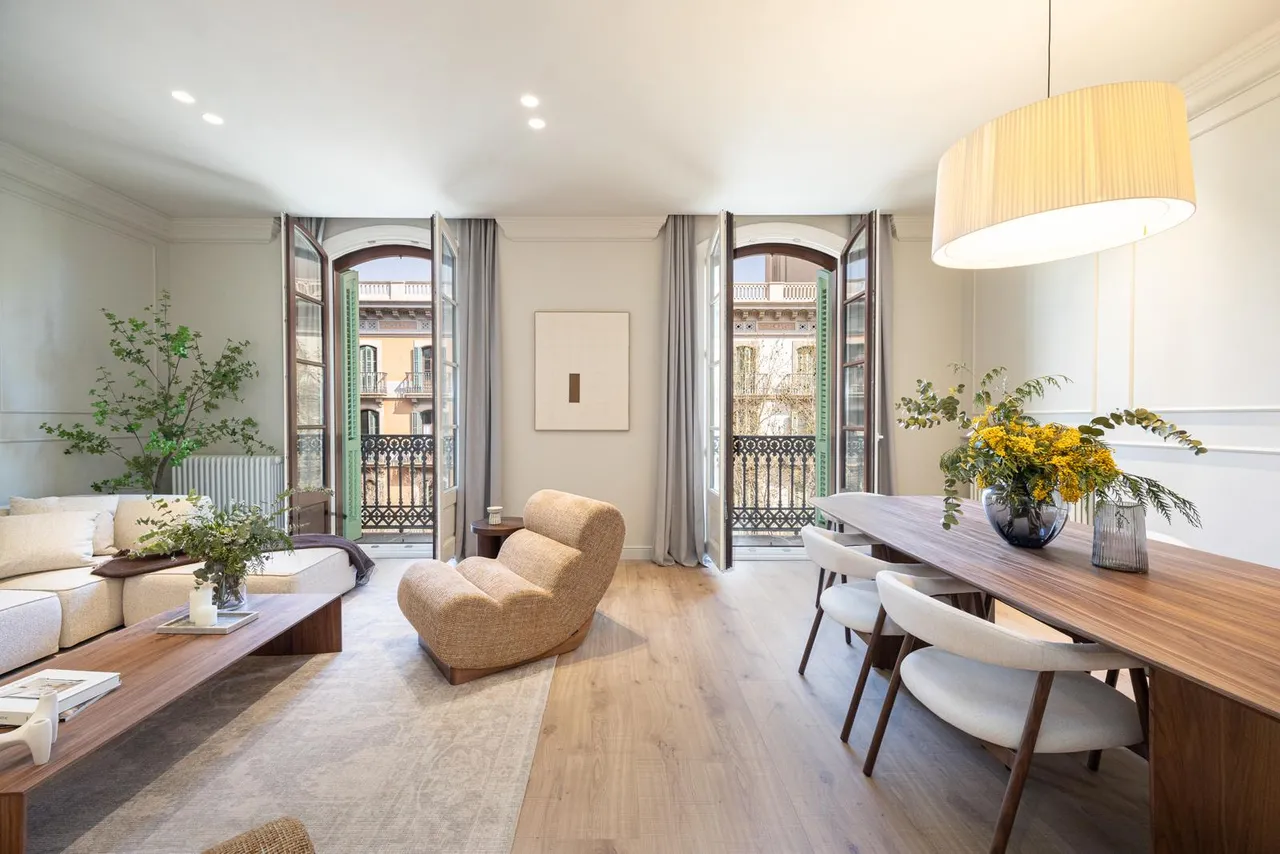 living - 200m² apartment with 15m² terrace for sale in Eixample Right - gallery - 2