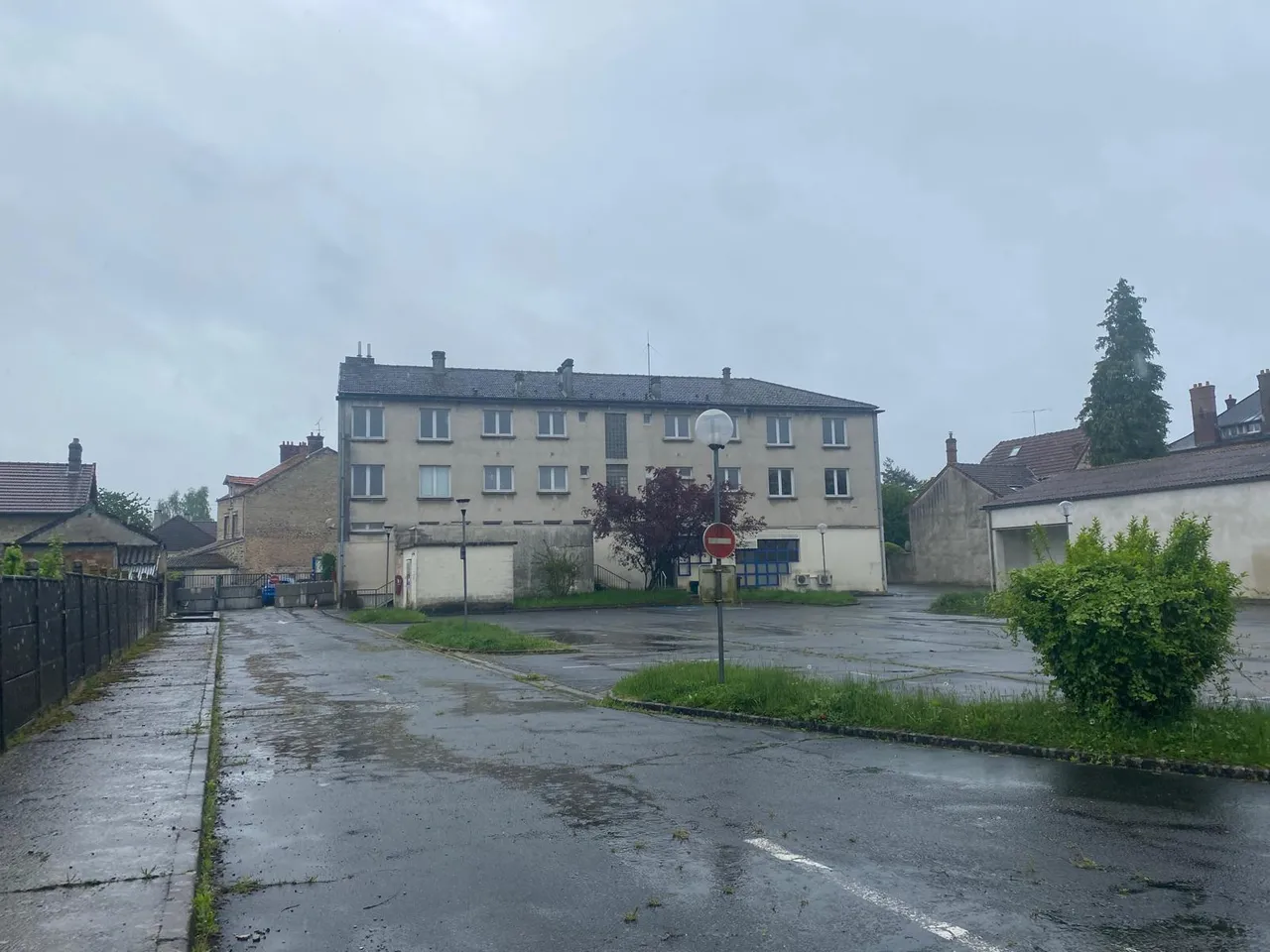 logistics - Activités / Bureaux À Louer - À Vendre - gallery - 2