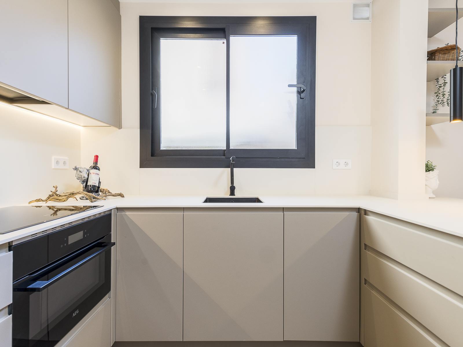 living - 80m² apartment with 25m² terrace for sale in Sants-Badal - gallery - 10