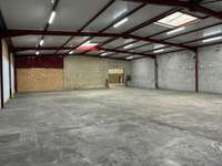 logistics - Activités / Bureaux À Louer - gallery thumbnail - 9