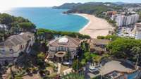 living - 1,100m² house / villa for sale in Lloret de Mar - gallery thumbnail - 1