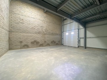logistics - Activités / Bureaux À Louer - featured