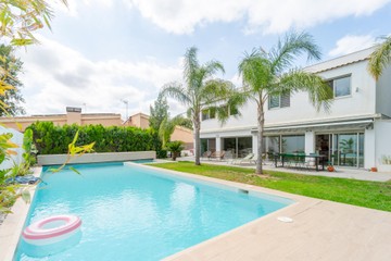 living - 216m² house / villa for sale in La Eliana, Valencia - featured