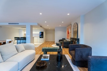 living - 278m² apartment for sale in Castellana, Madrid - featured
