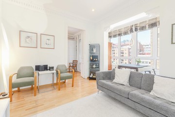 living - 128m² apartment with 9m² terrace for sale in Eixample Left - featured