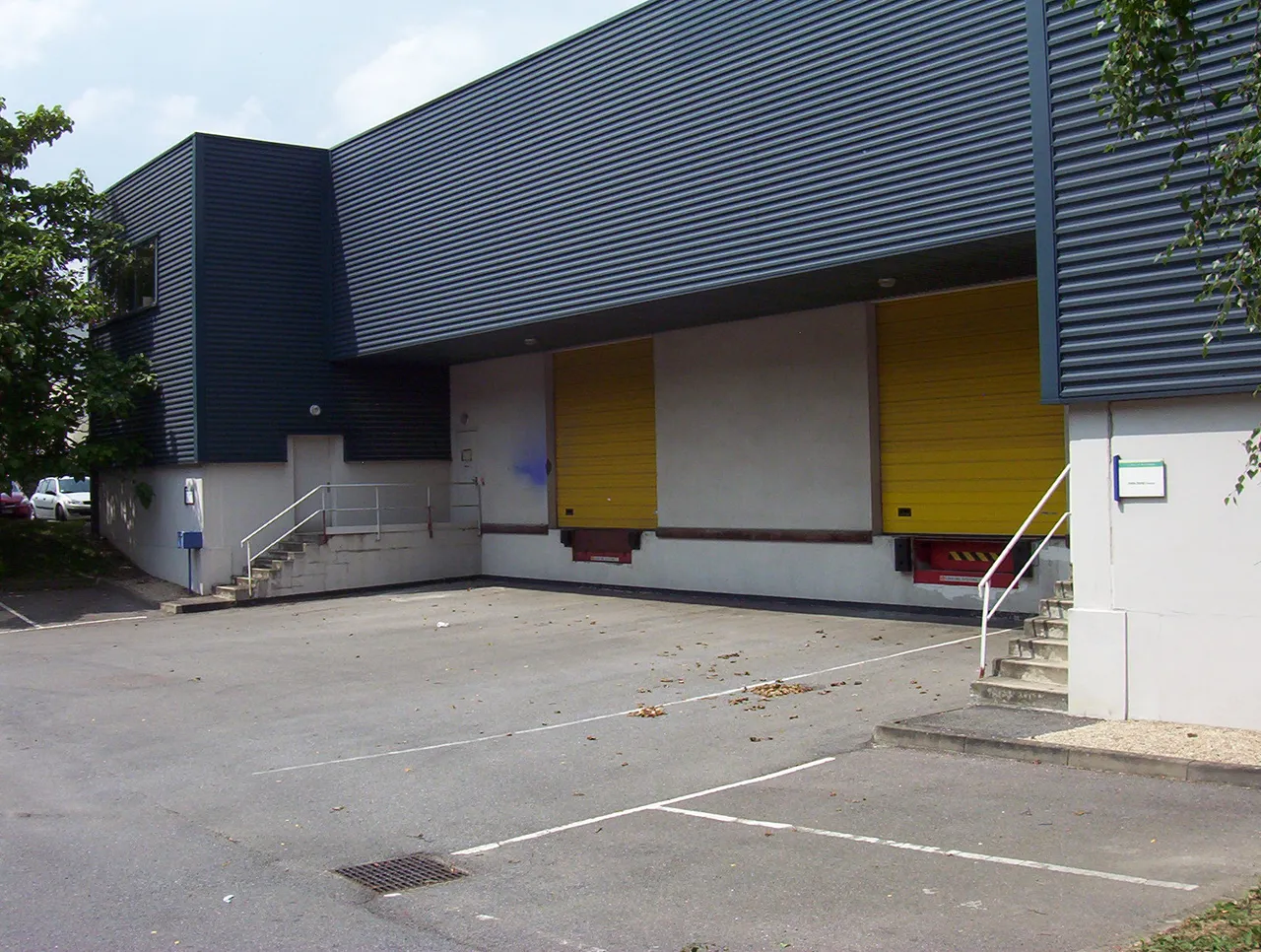 logistics - Local d’activités À Louer - gallery - 8